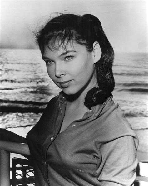 actress yvonne craig photos|yvonne craig pics.